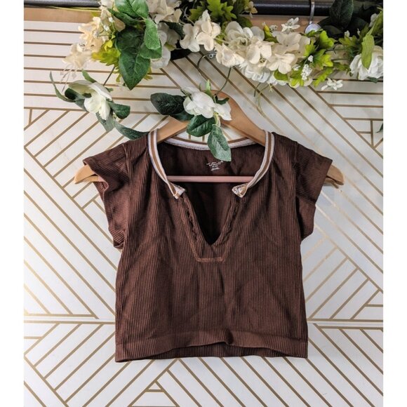 UBRAN OUTFITTERS OUT FROM UNDER Women's Go For Gold Ribbed Seamless Top Brown ML - Picture 1 of 6